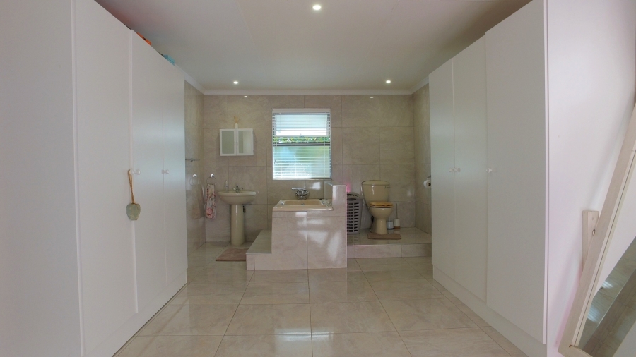 4 Bedroom Property for Sale in Bodorp North West